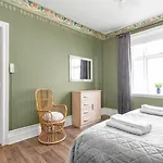 Charming Apartment - Amazing Downtown Location