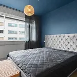 Modern, Stylish & Comfortable Apartment