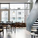 Loft-Style Duplex With Balcony In Downtown Reykjavik
