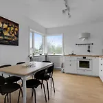 Cozy 2Br Apartment