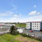 Bright 1Br Apartment With A View