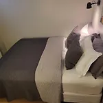 Cozy 2 - Bedroom Apartment In Amazing Location.