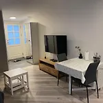 Askur\'S Crib: 1 Bed Apartment