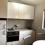 Adorable One Bedroom Apartment With Free Parking.