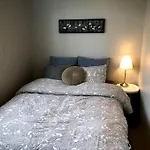 Adorable One Bedroom Apartment With Free Parking.