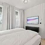 Brand New Downtown Harbor Apartment