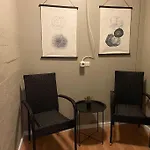A Cozy One-Bedroom Basement Apartment In Rvk Suburbs