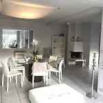 Casa Disa - Apartments A Boutique Guesthouse In Reykjavik City\'S Central Park And Botanical Garden In Laugardalur, Hot-Spring-Valley
