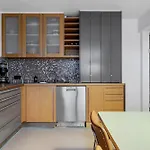 Spacious And Central Apartment - 3 Bedrooms