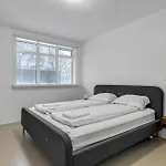Spacious And Central Apartment - 3 Bedrooms
