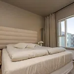 Modern Flat In Reykjavik, Ulfarsardalur