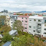Charming Cottage In Downtown Reykjavik - Birta Rentals
