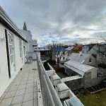 Apartment In Skolavoerthustigur - Birta Retnals