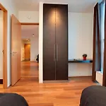 Alfred\'S Apartments