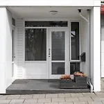 Reykjavik Downtown Chic Studio