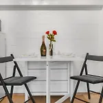 Lara Studio In Laugardalur Valley, Reykjavik Central Park And Botanical Garden, Private Entrance, Free Private Parking On Side