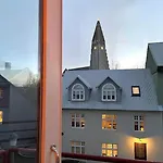 Penthouse Apartment In City Rvk With Unique View