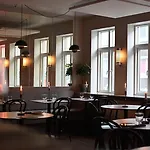 Hotel Local 101
