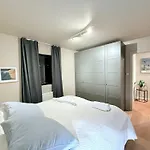 Cozy Apartment , Sleeps 4, 10 Min To Reykjavik Downtown, Family-Friendly