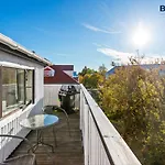 Cozy Apartment In The Heart Of Reykjavik!