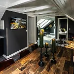 Vintage Apartment Hotel