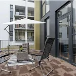 Premium Apartment Queen Downtown