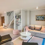 Penthouse Downtown With Free Parking