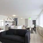 A Part Of Reykjavik Apartments - Skolavoerdustigur