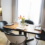 B14 Down Town Modern Apartment