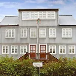 Home Luxury Apartments