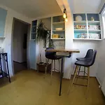 Skjolbraut - Cozy Apartment - Central Location - Free Parking - Close To A Public Swimming Pool And Sky Lagoon