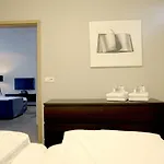 Om Apartments