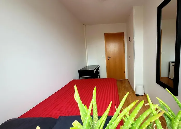Private Room In A Family House, Good Location