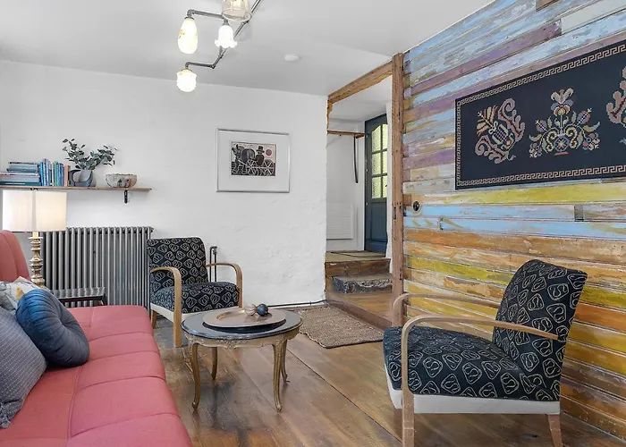 Rustic Retreat In The Center Of Reykjavik