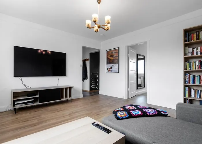 Cozy 1-Bedroom Apartment