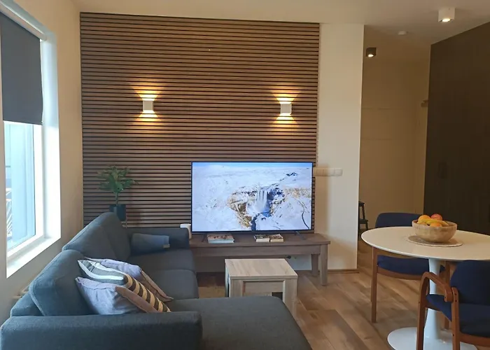 Ocean View Suite Near Sky Lagoon