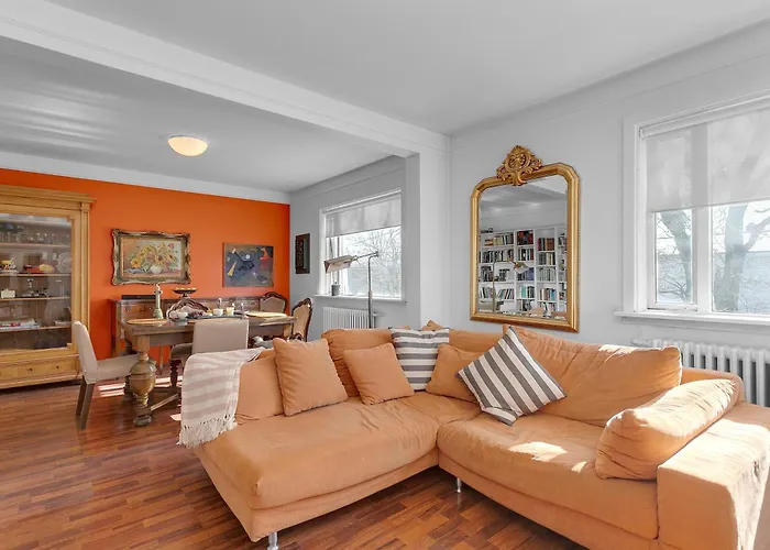 Charming Downtown Apartment - Perfect Location