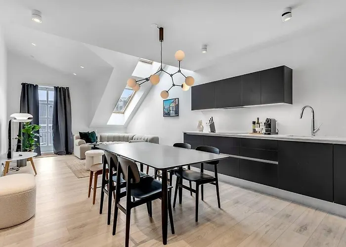 Luxury Penthous - 3 Bedroom - 2 Bath - Freeparking - Downtown