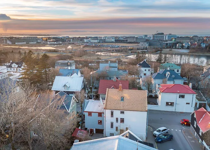 Downtown Reykjavik Baldursbra Guesthouse
