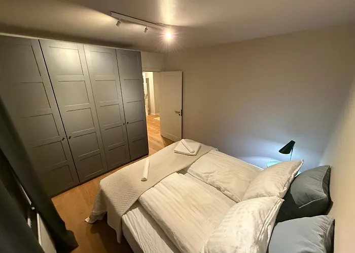 Cozy Apartment , Sleeps 4, 10 Min To Reykjavik Downtown, Family-Friendly
