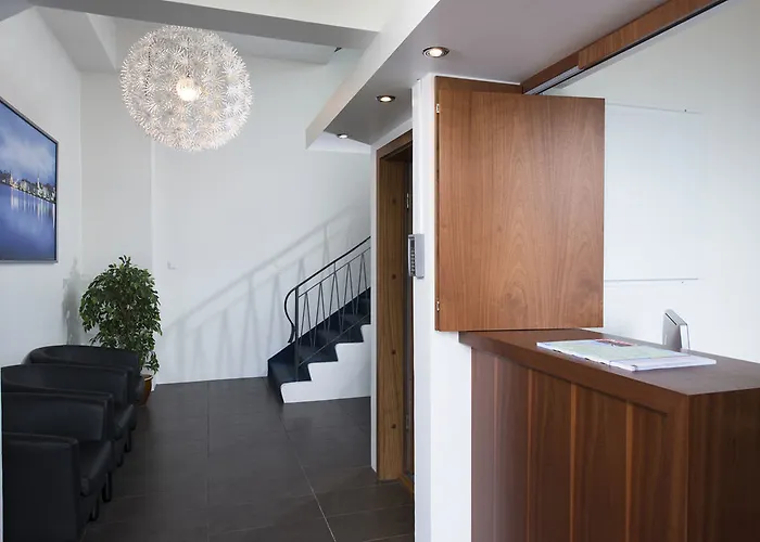 Atlantic Apartments And Rooms