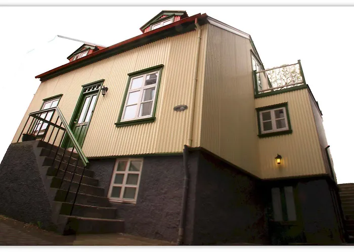 Grettir Guesthouse