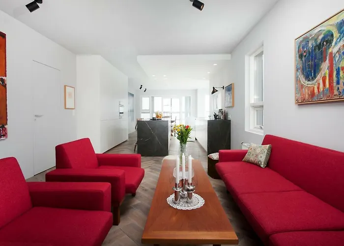 Ocean View Luxury Apartment In Central Reykjavik