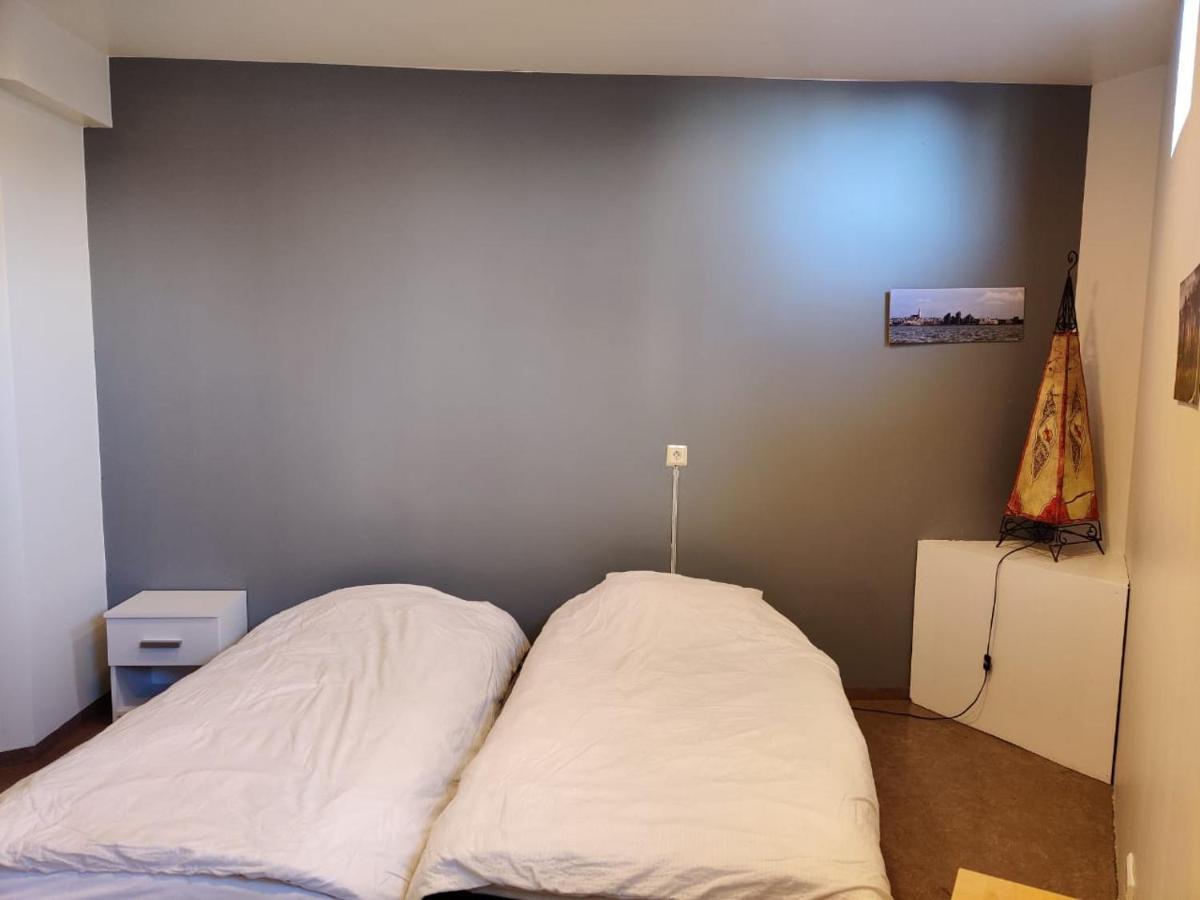 Sm Hostel *