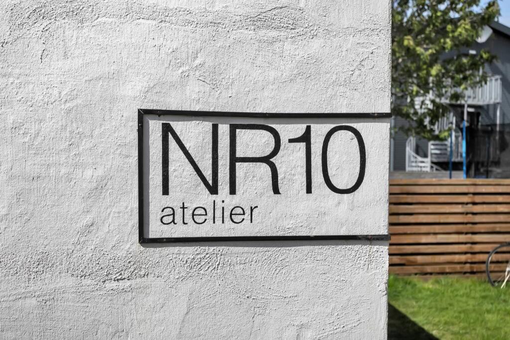 Nr10 Atelier, Tiny House Near Reykjavik Center Apartment *