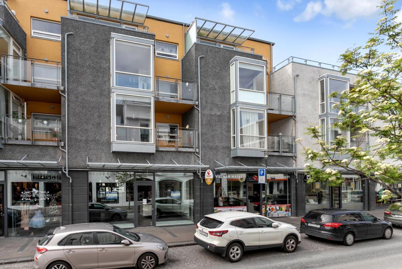 Tomas Luxury * Reykjavík
