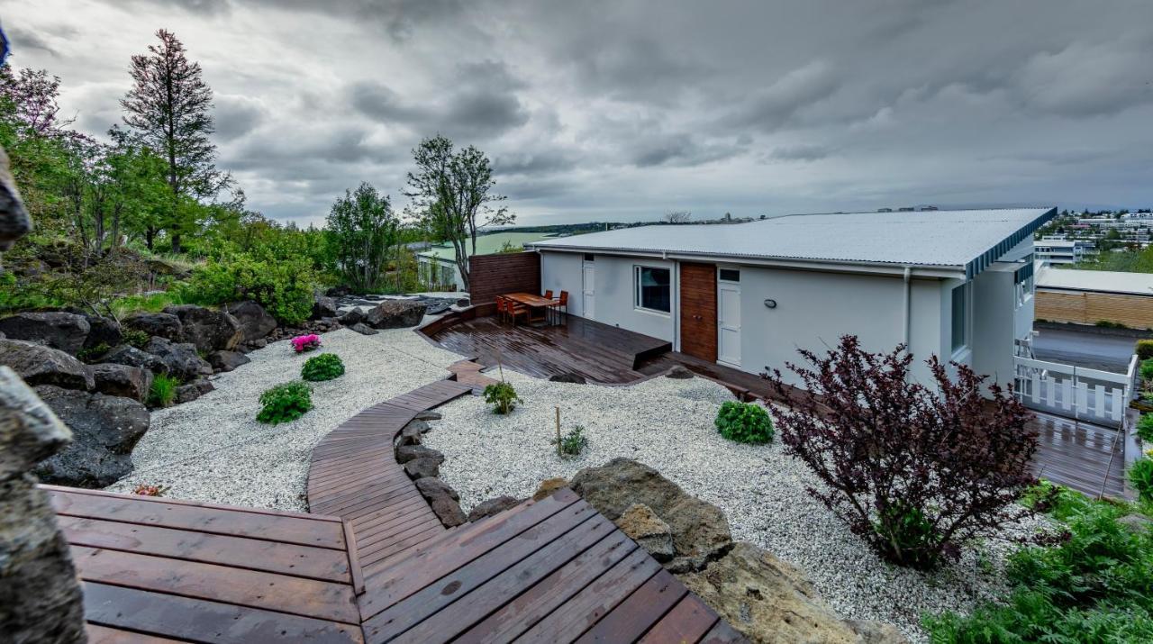 Villa Iceland Sjf Villa, Hot Tub & Outdoor Sauna Amazing Mountains And View Over Reykjavik