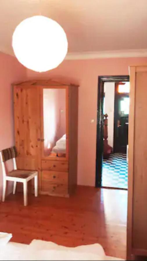 Central 4 Bedroom 3 Storey Apartment