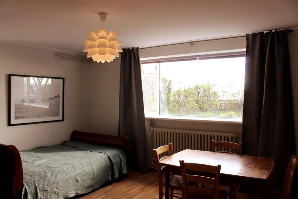 Cozy Seaside Atl. Ocean View Studio Apt Sleeps 4 *