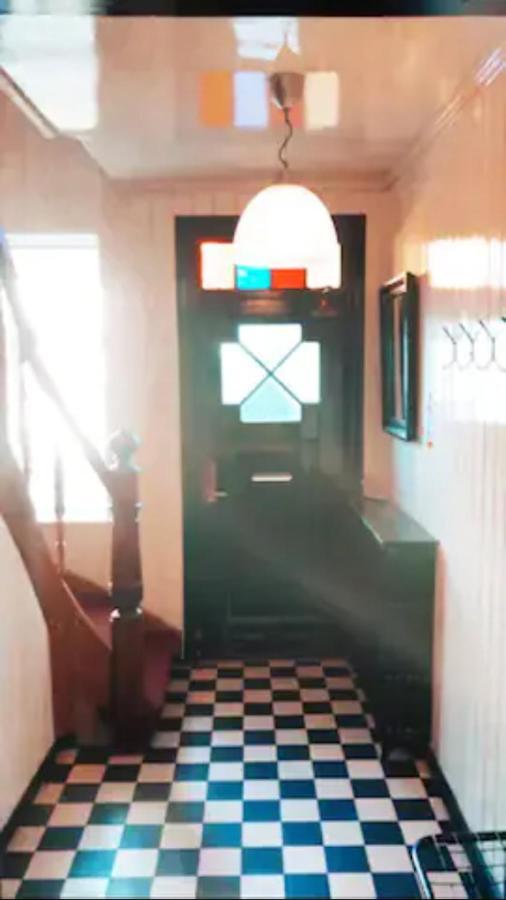 Apartment Central 4 Bedroom 3 Storey